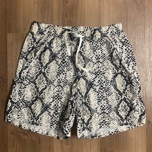 Men’s Small Balance Athletic Snake Print 7” Short